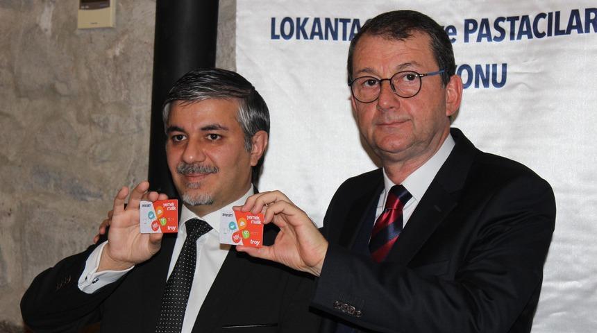 Türkiye'nin yerli ve milli ilk 'Yemekmatik' kartı İzmir'de tanıtıldı