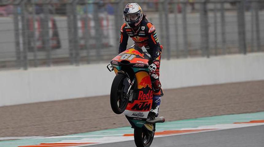 Milli motosikletçi Can Öncü'den tarihi başarı