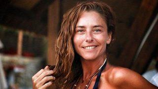 Ece Uslu'dan eşekli selfie!