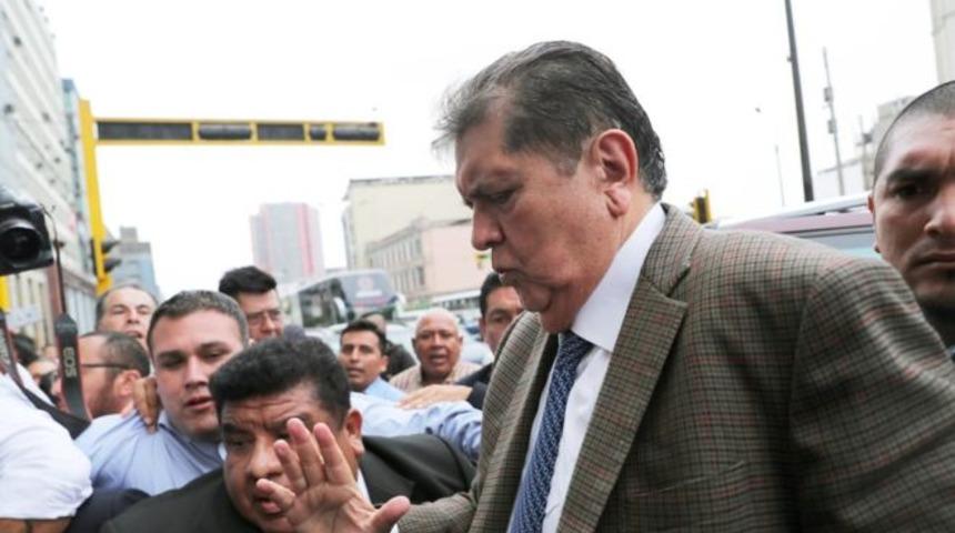 Eski Cumhurbaşkanı Uruguay Büyükelçiliği'nden sığınma talep etti