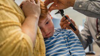 Doğumsal kulak deformitesi nedir? İşitme kaybına yol açar mı? Kulak deformitesi tedavisi nasıl olur?