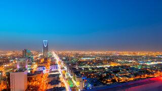 Suudi Arabistan'ın bütçesi 49,2 milyar dolar açık verdi! 