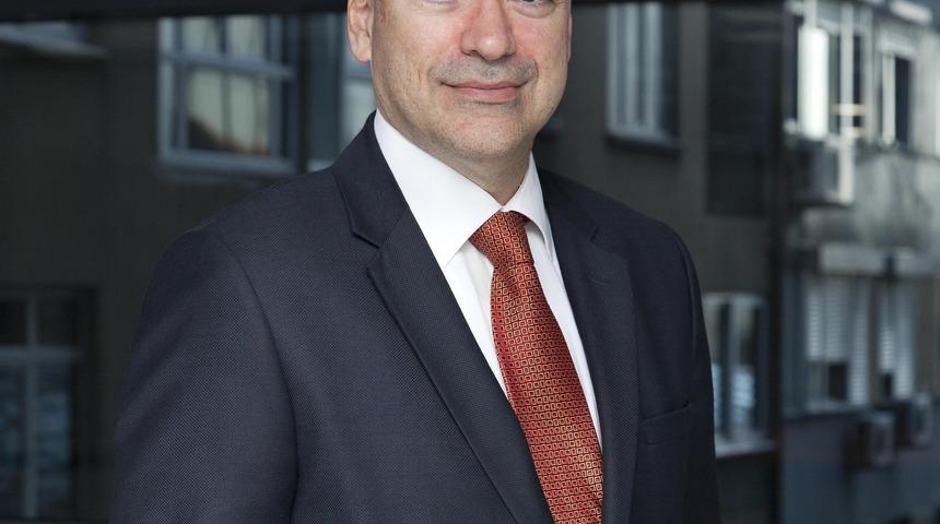 &ldquo;İdrarı uzun s&uuml;re tutmak, kirli tuvalete girmekten daha tehlikeli olabilir&rdquo;