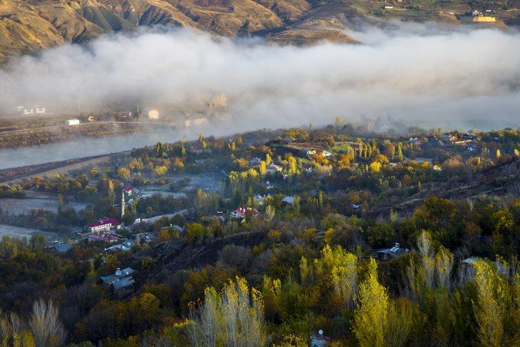 Tarihi ilçe Palu'da sonbahar ve sis güzelliği  G5