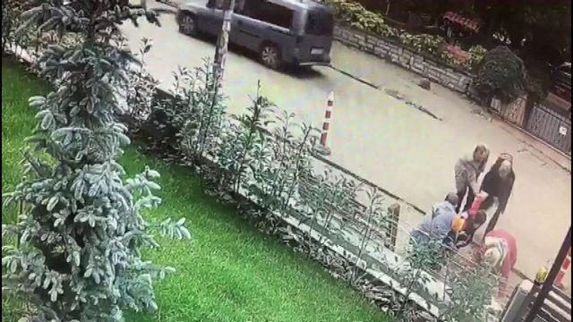 (Güvenlik kamerası görüntüleriyle) - Kadıköy'de 'beton' tuzağı: 2 kadın betona battı