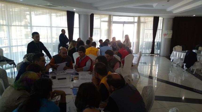 Rize&rsquo;de &ldquo;Hastane Afet Planı&rdquo; eğitimi d&uuml;zenlendi