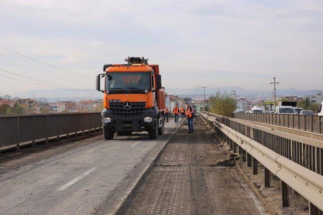 Melet Köprüsü asfaltlanıyor