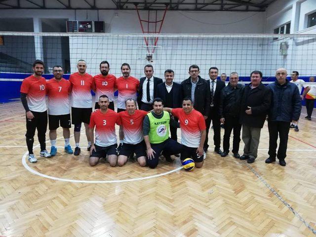 24 Kasım Öğretmenler Günü Voleybol Turnuvası başladı