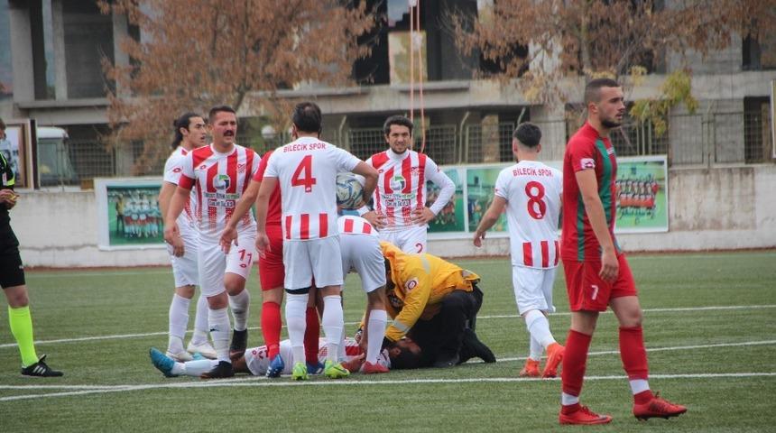 Bilecikspor taraftarlarından hakem Barkın Kara’ya tepki