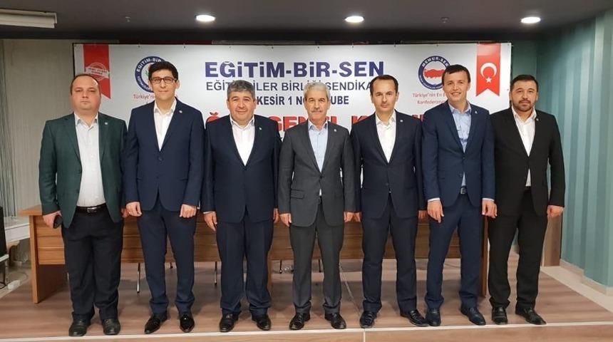 Eğitim-Bir Sen&rsquo;de Başkan &Ccedil;abuk g&uuml;ven tazeledi