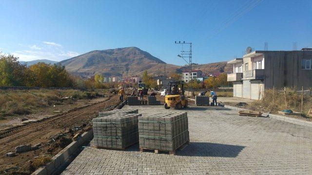 Tatvan’da yol yapım çalışması