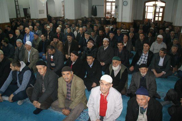 Kur’an-ı Kerim tilavetine vatandaşlardan yoğun ilgi