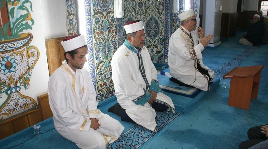 Kur&rsquo;an-ı Kerim tilavetine vatandaşlardan yoğun ilgi