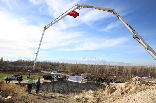 Gürpınar Yeşil Mahallesi’nde cami temeli atıldı