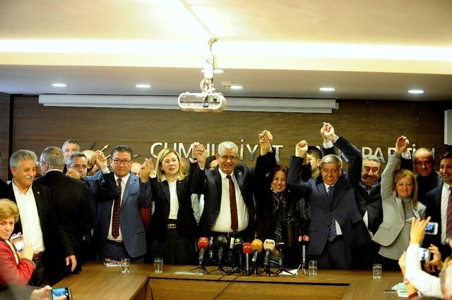 Bursa’da CHP’nin 9 ilçe belediye başkan adayları tanıtıldı