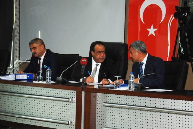 Adana Büyükşehir Belediyesi’nde borç tartışması