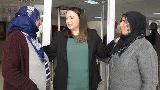 İlk kadın kaymakam vatandaşın gönlünde taht kurdu