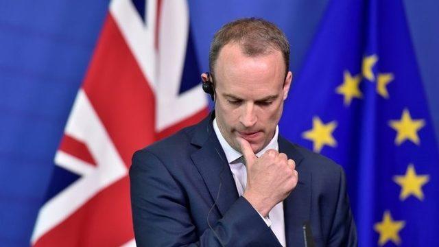 Temmuz 2018'de göreve başlayan Eski Brexit Bakanı Dominic Raab istifa etti. Bugüne kadar Brexit nedeniyle istifa eden bakanların sayısı dokuz oldu