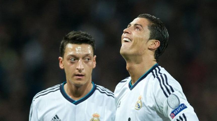 Mesut &Ouml;zil: Ronaldo takımdan ayrılmama &ccedil;ok kızmıştı