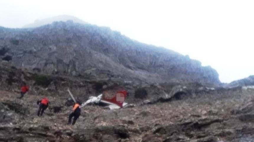 Eğitim u&ccedil;ağının enkazına ulaşıldı