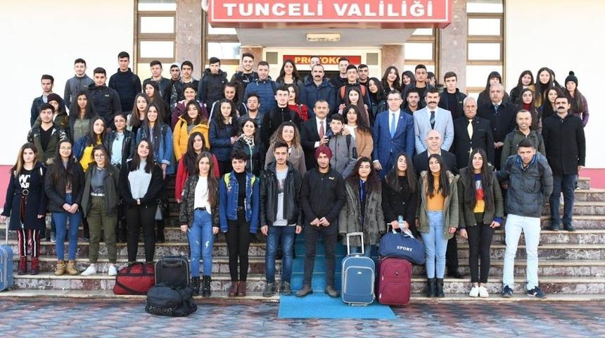 Tunceli&rsquo;de 2 bin 19 &ouml;ğrenciye u&ccedil;akla yurti&ccedil;i gezisi