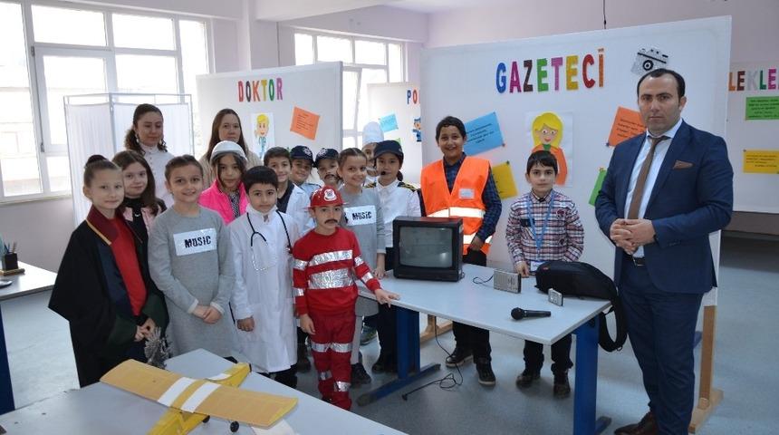 Öğrenciler meslekleri ders şeklinde gördüler