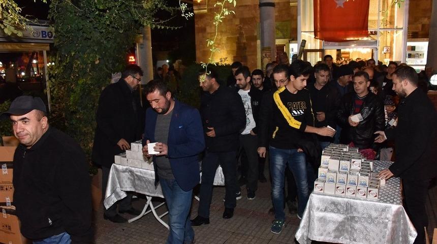 Mevlid Kandilinde camiler doldu taştı