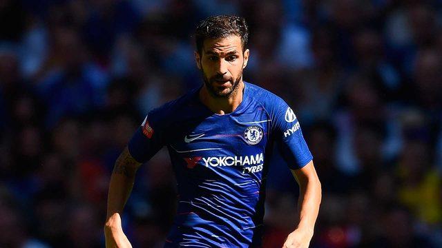 Galatasaray, sezon sonunda sözleşmesi bitecek olan Fabregas'a teklif götürebilir