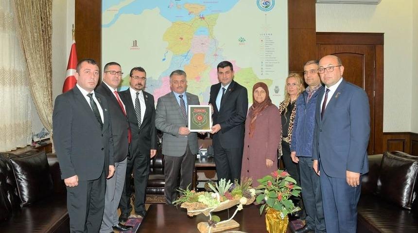 Vali Yazıcı, &ldquo;Her şehit ailesi her gazi bizim en yakınımızdır&rdquo;