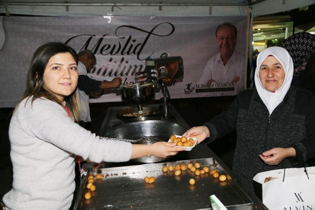 Efeler Belediyesi&rsquo;nden kandil hayrı