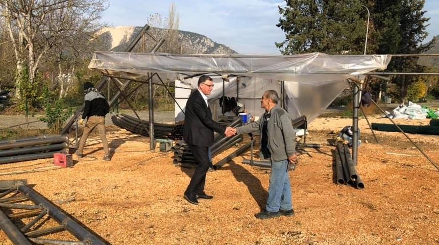 Başkan Duymuş, yapımı devam eden inşaat &ccedil;alışmalarını inceledi