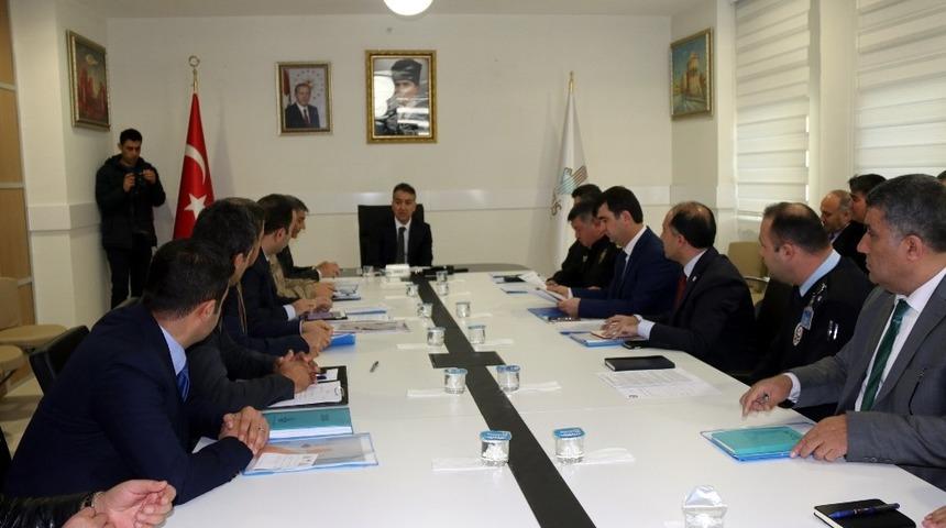 Bitlis’te ‘karla mücadele’ toplantısı