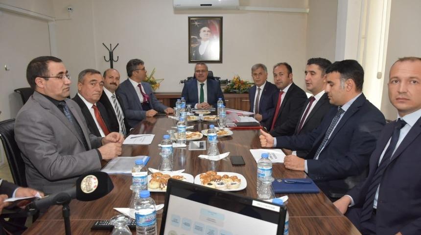 Vali Deniz YİKOB’dan brifing aldı