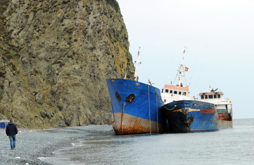 İstanbul'dan iki gemi ka&ccedil;ırmışlar! Yaşananlar akılalmaz