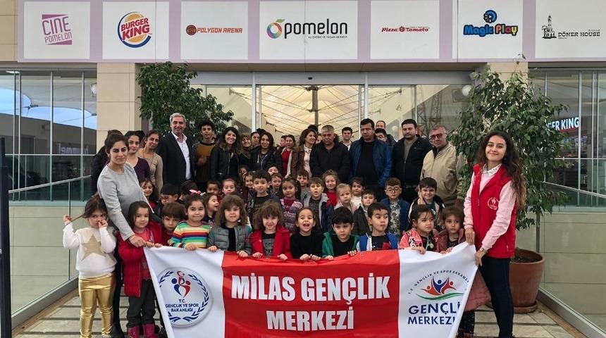 D&uuml;nya &Ccedil;ocuk Hakları G&uuml;n&uuml;&rsquo;nde anlamlı etkinlik