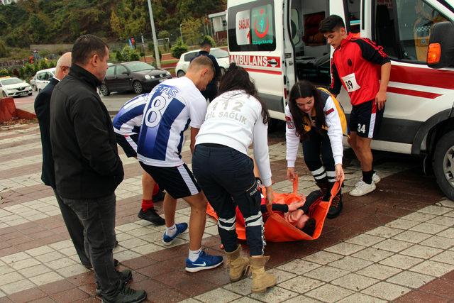 Öğrenciler, kros yarışmasında fenalaştı