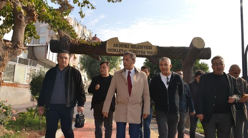 Akdeniz Belediyesi bisiklet ve yürüyüş yollarını yeniliyor