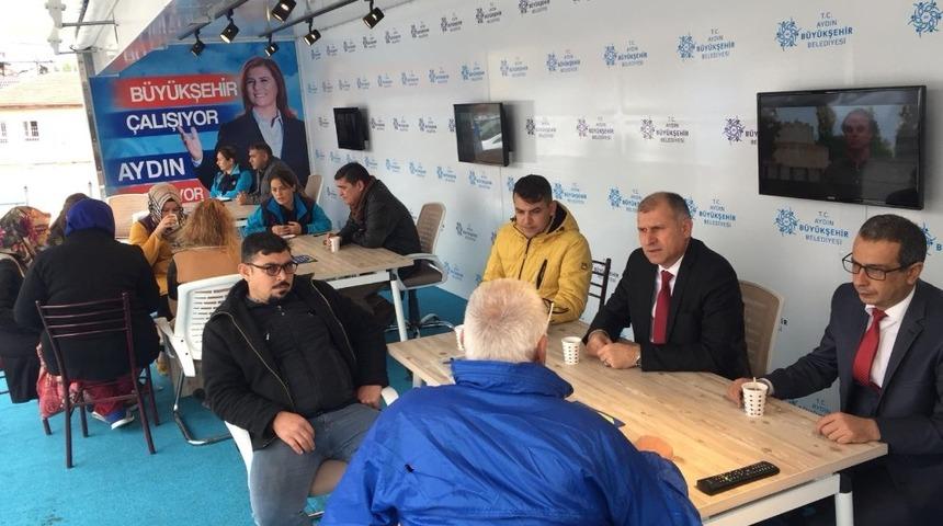 Büyükşehir bürokratları Buharkent’te vatandaşları dinledi