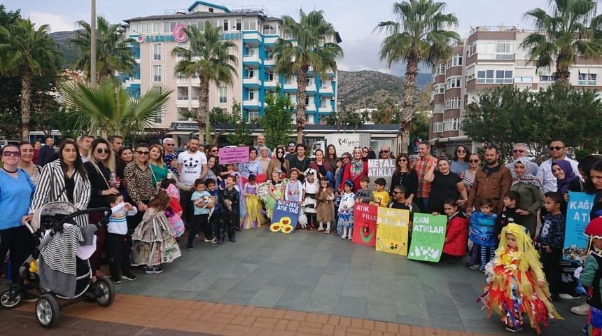 Minikler geri d&ouml;n&uuml;ş&uuml;me dikkat &ccedil;ekti