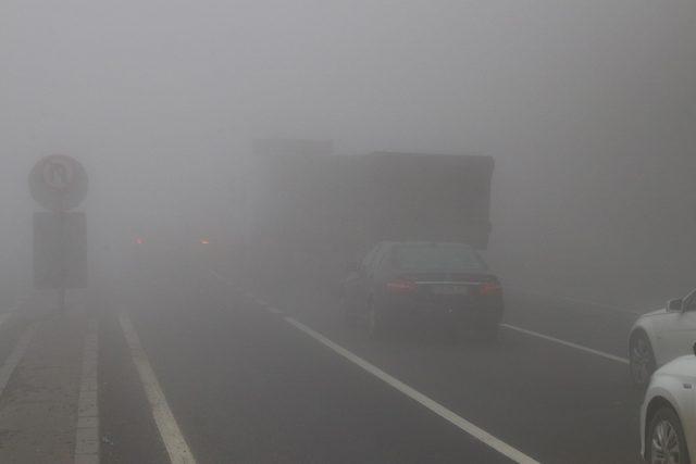 Bolu Dağı'nda trafik yoğunluğu ve sis