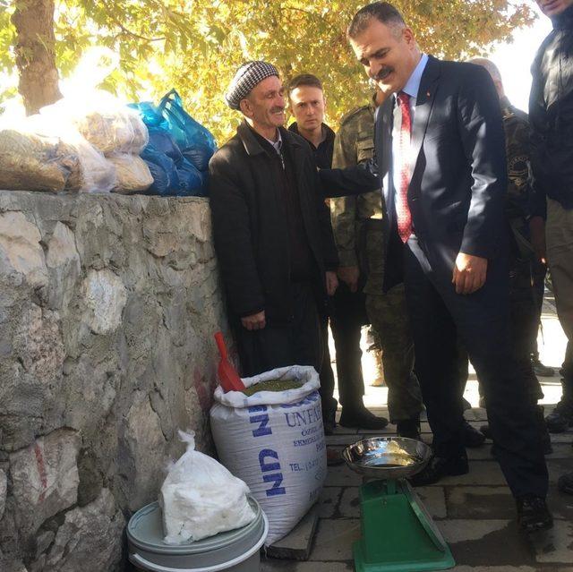 Vali Akbıyık’tan Çukurca’ya ziyaret 2