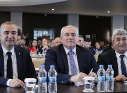 Perakende satış hacmi azalırken, online ticaret arttı