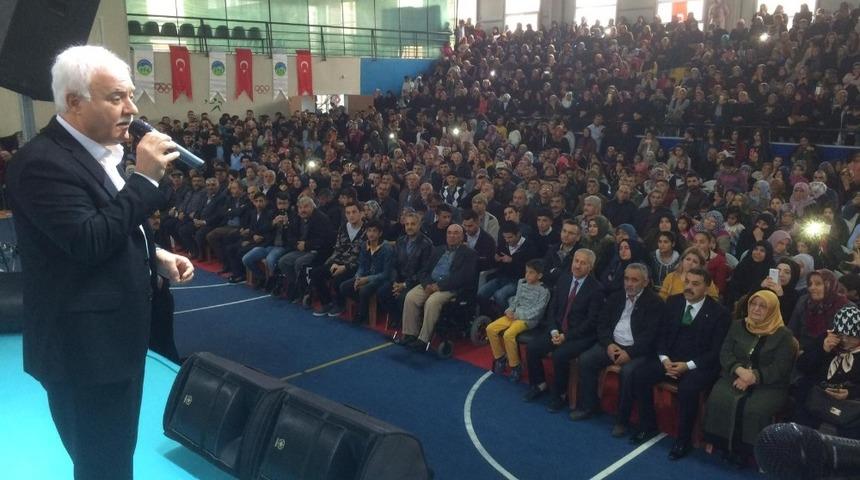 Mevlidi Nebevi haftasında Nihat Hatipoğlu konferans verdi