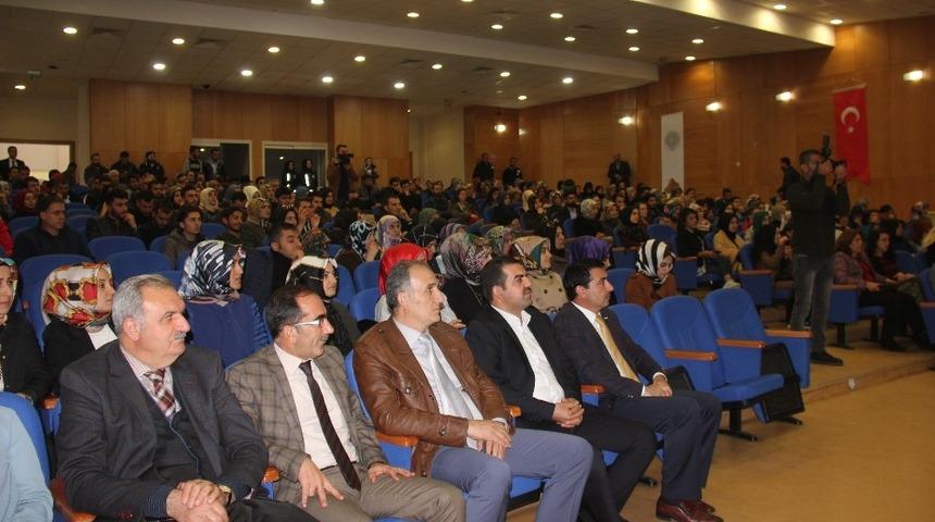 Bing&ouml;l&rsquo;de &lsquo;Kadına Y&ouml;nelik Şiddet&rsquo; paneli