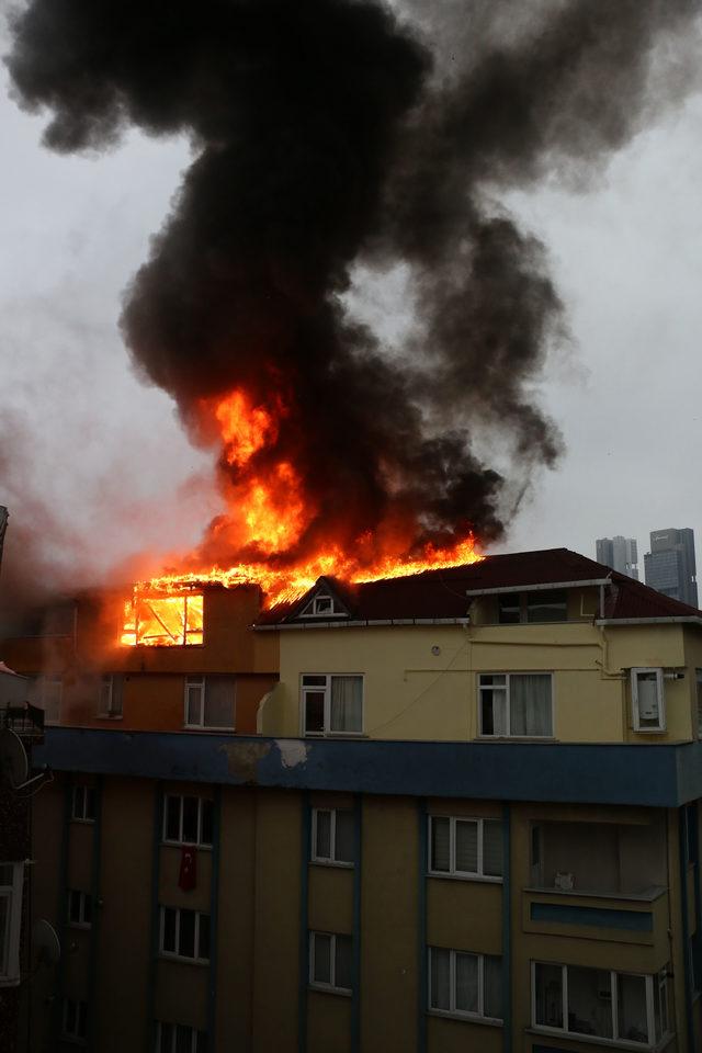 Şişli'de elektrik sobası kısa devre yaptı; iki daire alev alev yandı