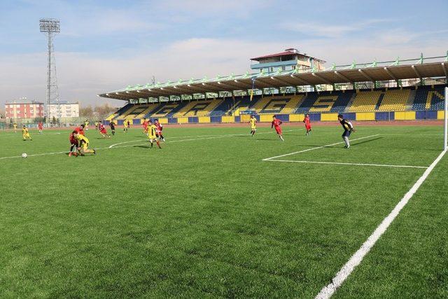 Ağrı’da liseler arası futbol turnuvası
