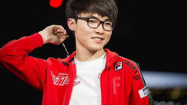 Dünyanın en iyi LoL oyuncusu olarak gösterilen Faker SK Telecom T1 ile yeniden anlaştı!