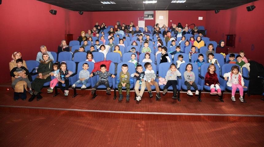 Tebess&uuml;m Sineması&rsquo;nda iki haftada 750 kişi film izledi