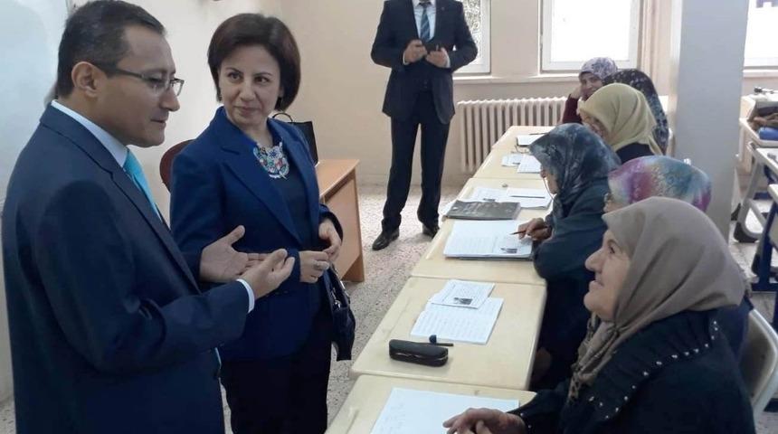 75 yaşında okuma yazma öğrendi