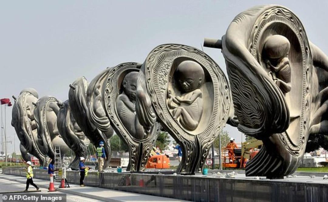 Bu heykeller b&uuml;y&uuml;k tartışma yarattı